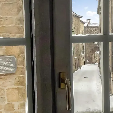 Nice Apartment In Pradelles With Wifi *