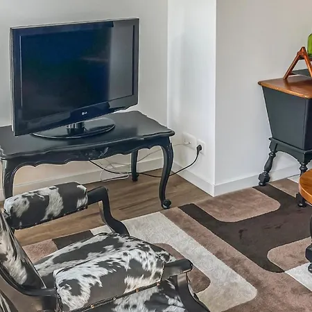 2 Bedroom Stunning In Apartment