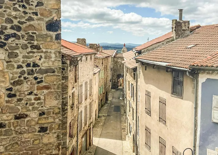 Nice Apartment In Pradelles With Wifi *