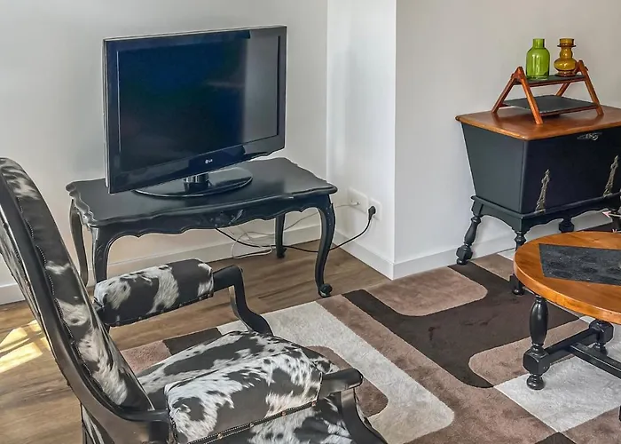 Nice Apartment In Pradelles With Wifi Апартаменты