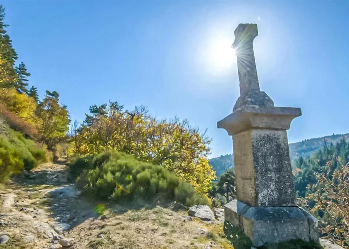 Nice Apartment In Pradelles With Wifi Апартаменты *