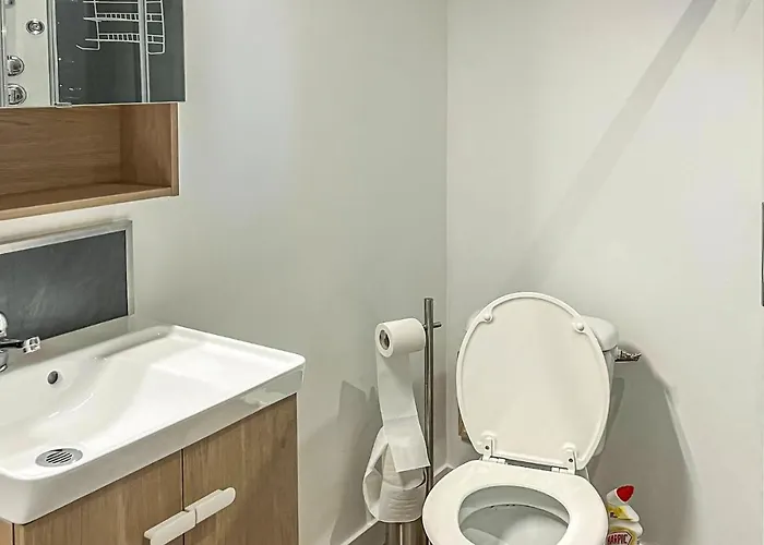 Nice Apartment In Pradelles With Wifi * Pradelles